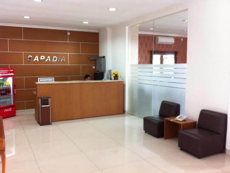 Sapadia Pensión Bandung Exterior foto