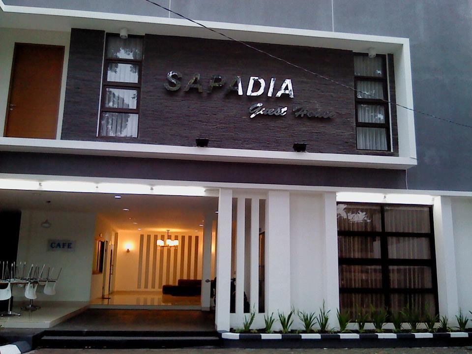 Sapadia Pensión Bandung Exterior foto