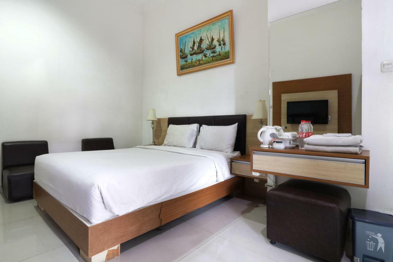 Sapadia Pensión Bandung Exterior foto